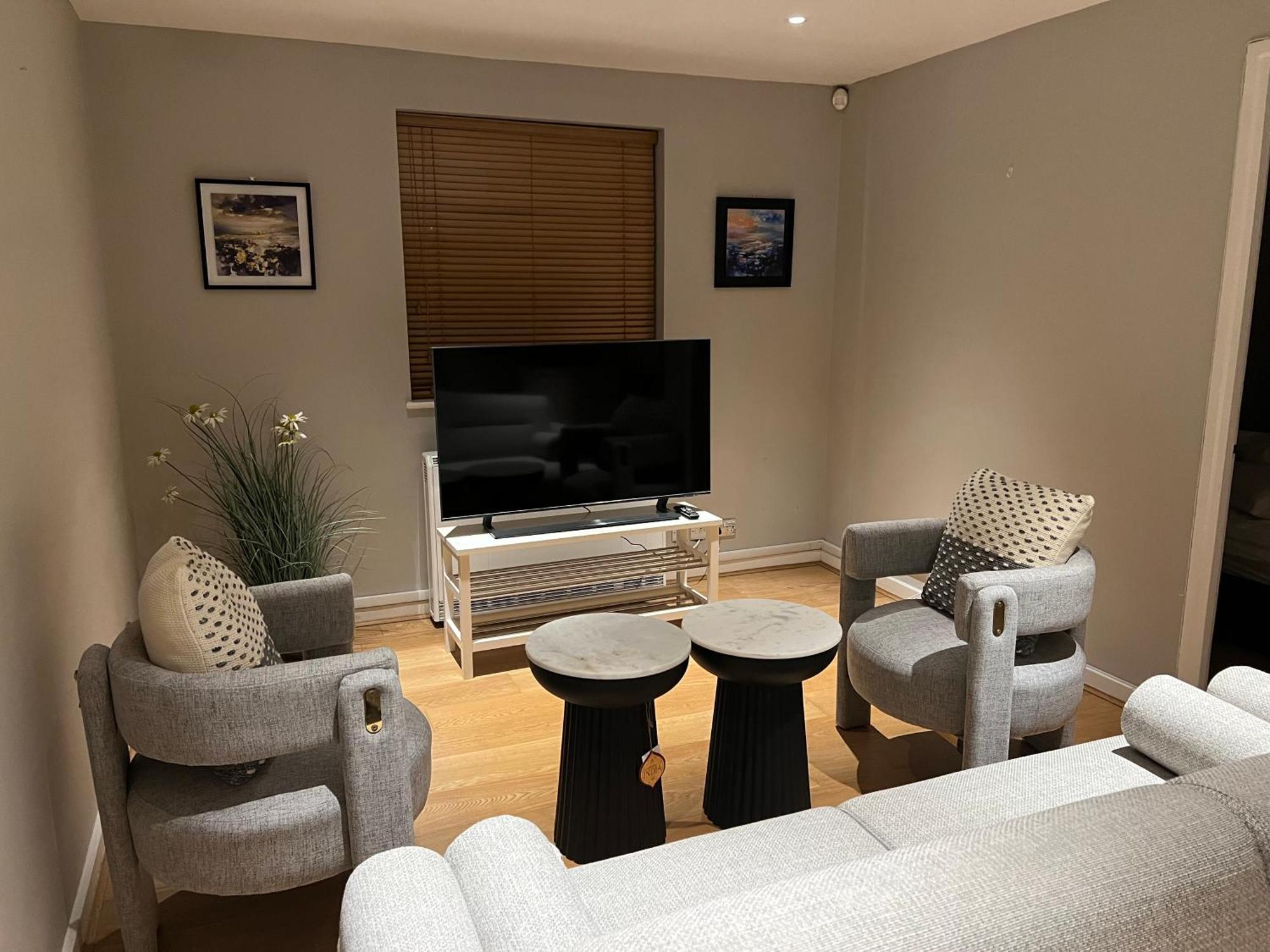 Comfortable In A Luxurious With Parking In Blackheath * Лондон